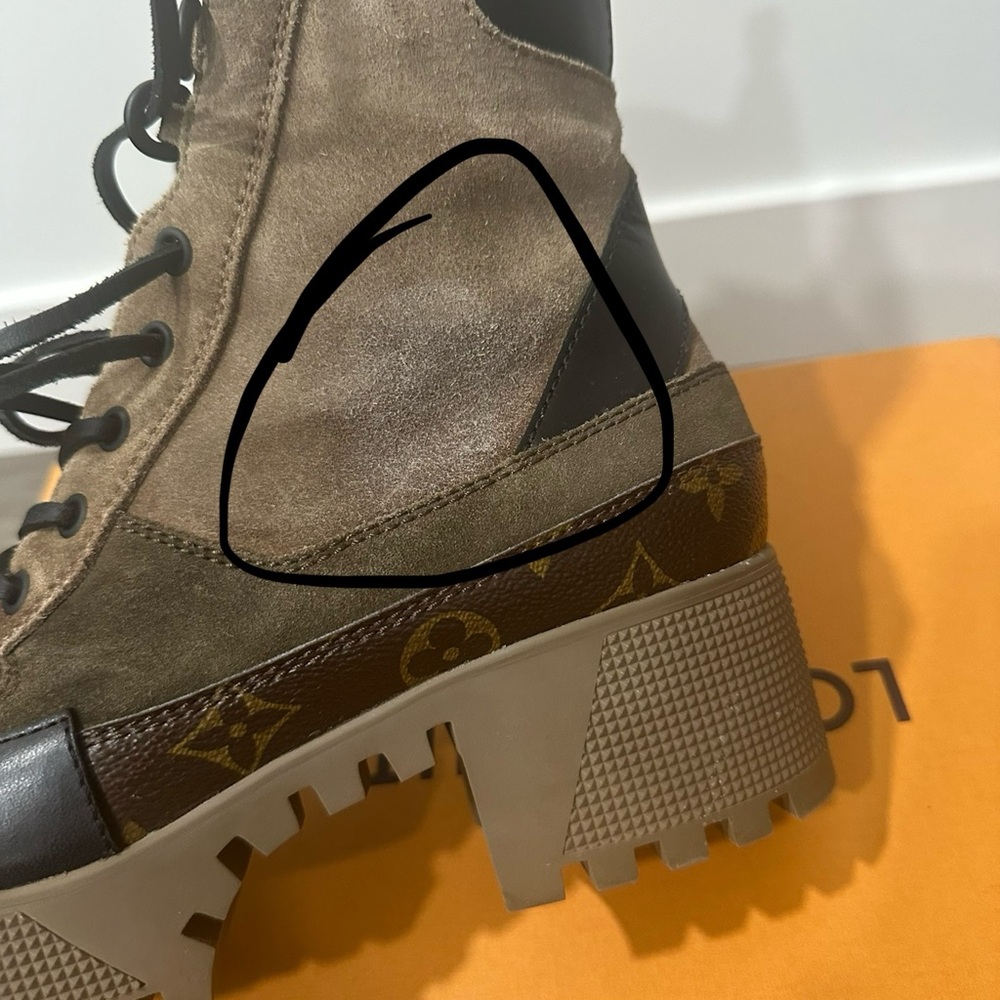Louis Vuitton Boots - Picture 4 of 6